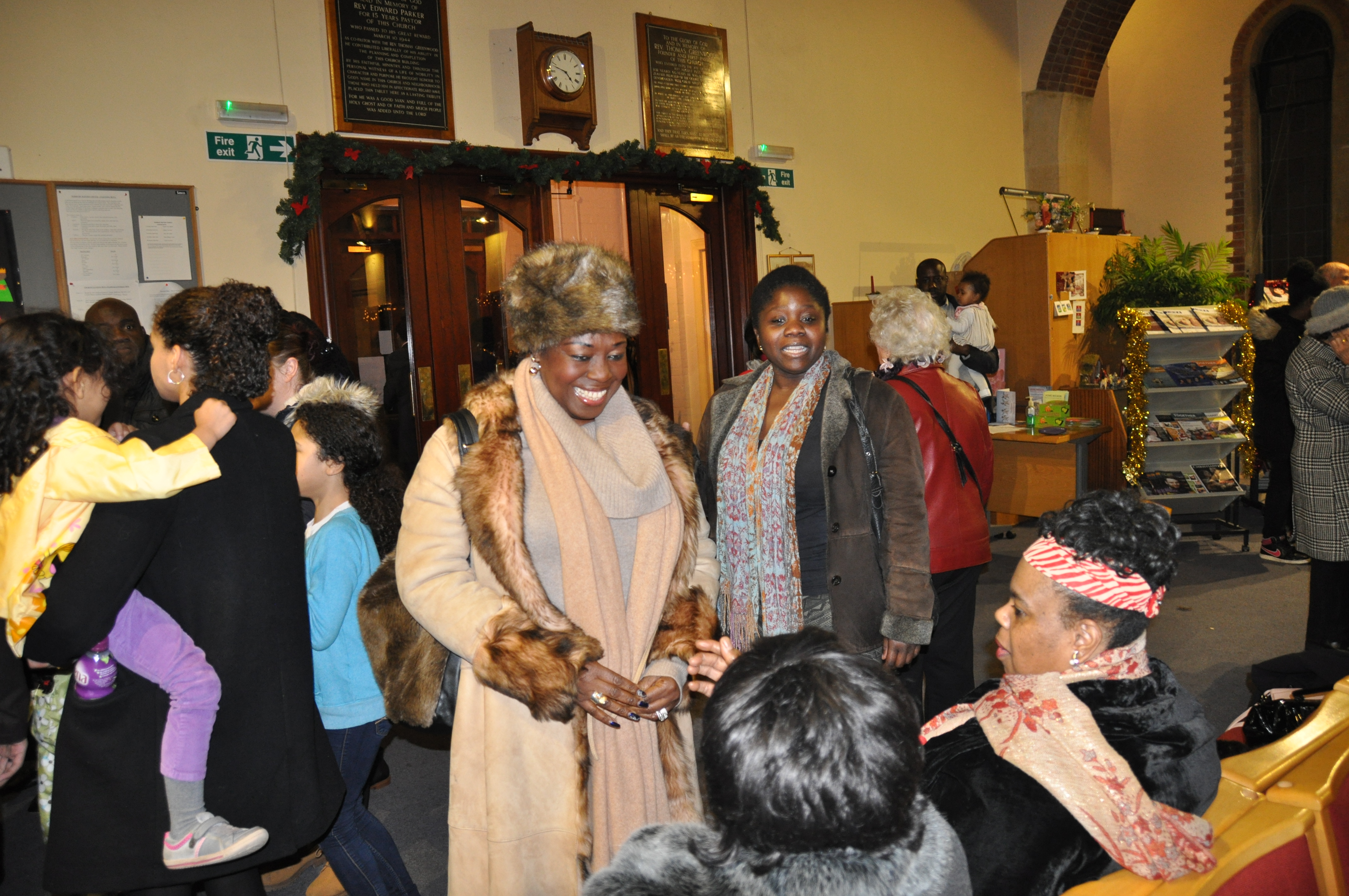 Ellen Thomas greeting 'fans'
